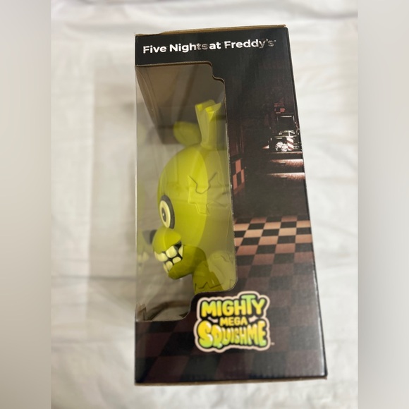Five Nights at Freddy\'s Glow-in-the-Dark Action Figure